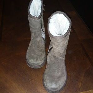 Girls ugg